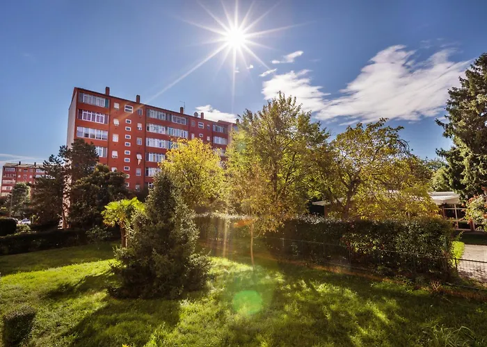 Maison Apartament *